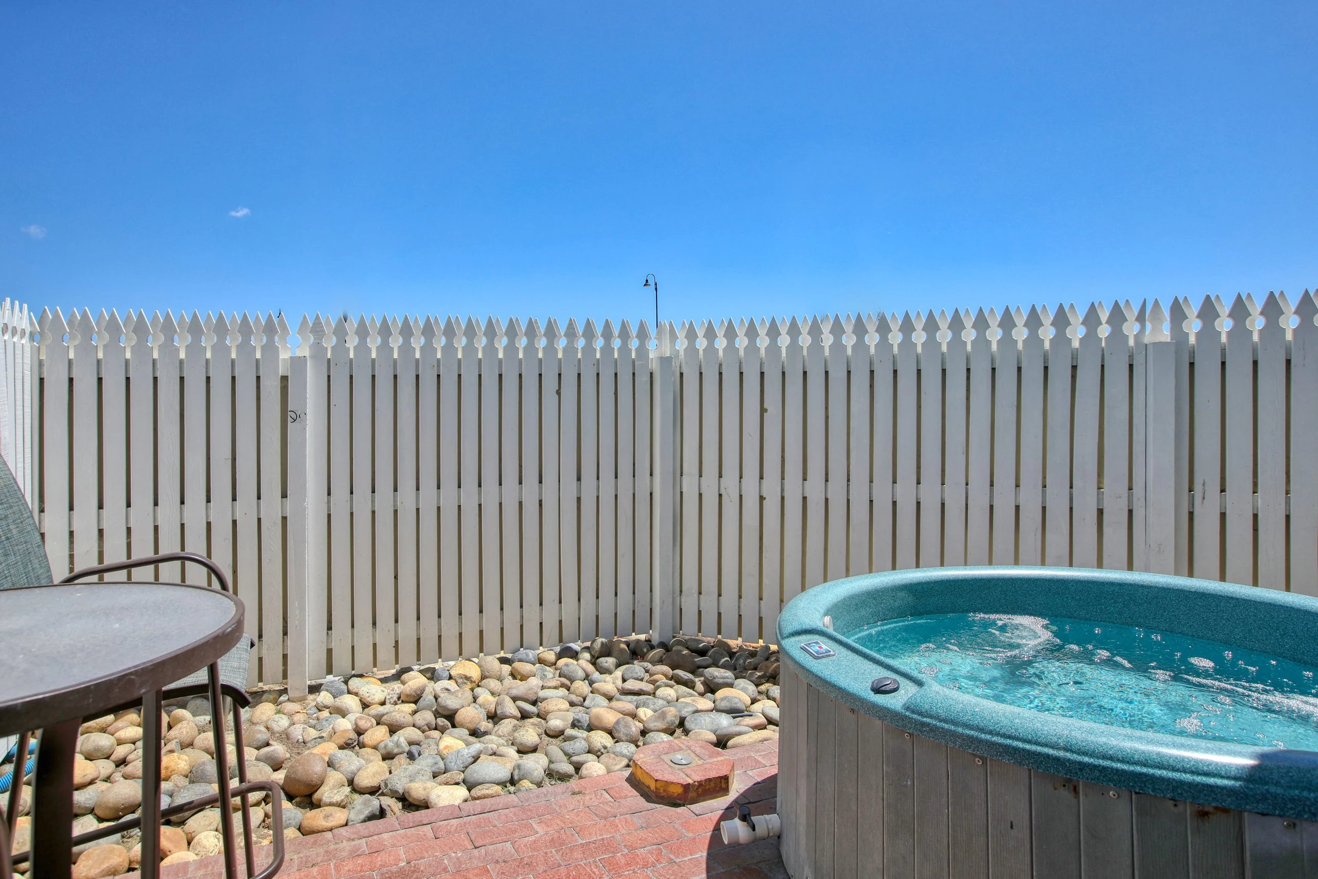 Boardwalk Spa Suite (Room 115)