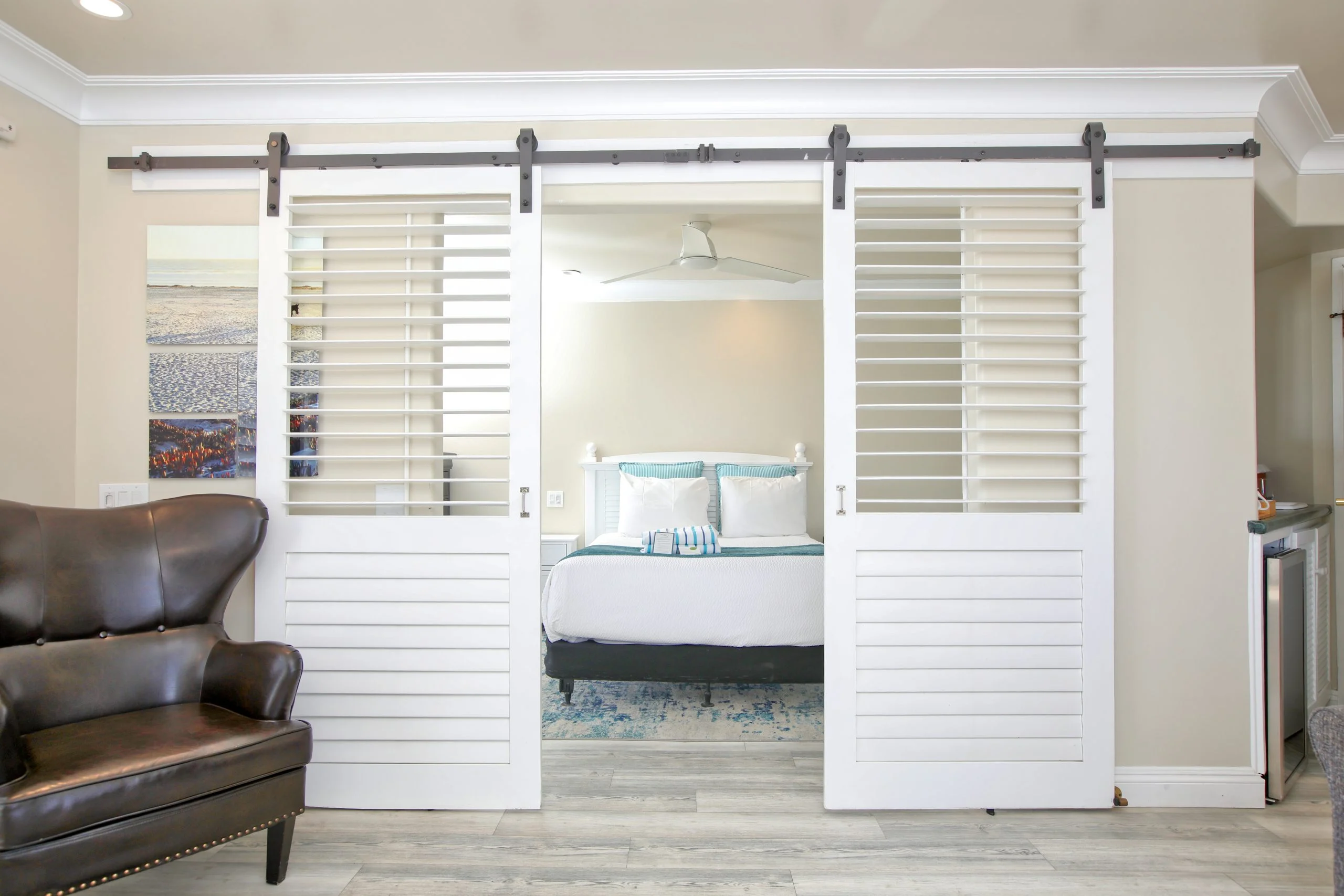 Boardwalk Spa Suite (Room 115) Divider