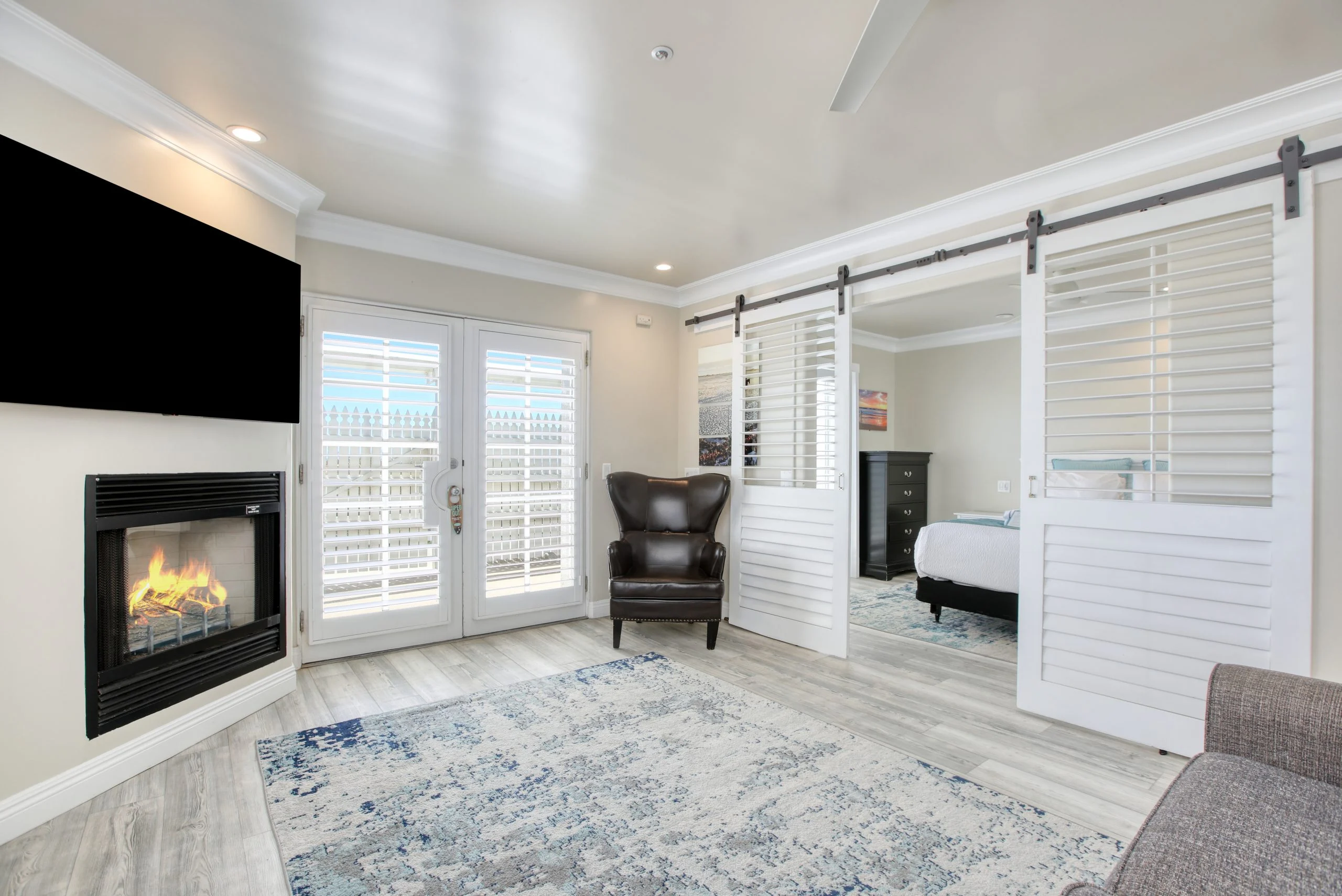 Boardwalk Spa Suite Living Area (Room 115)