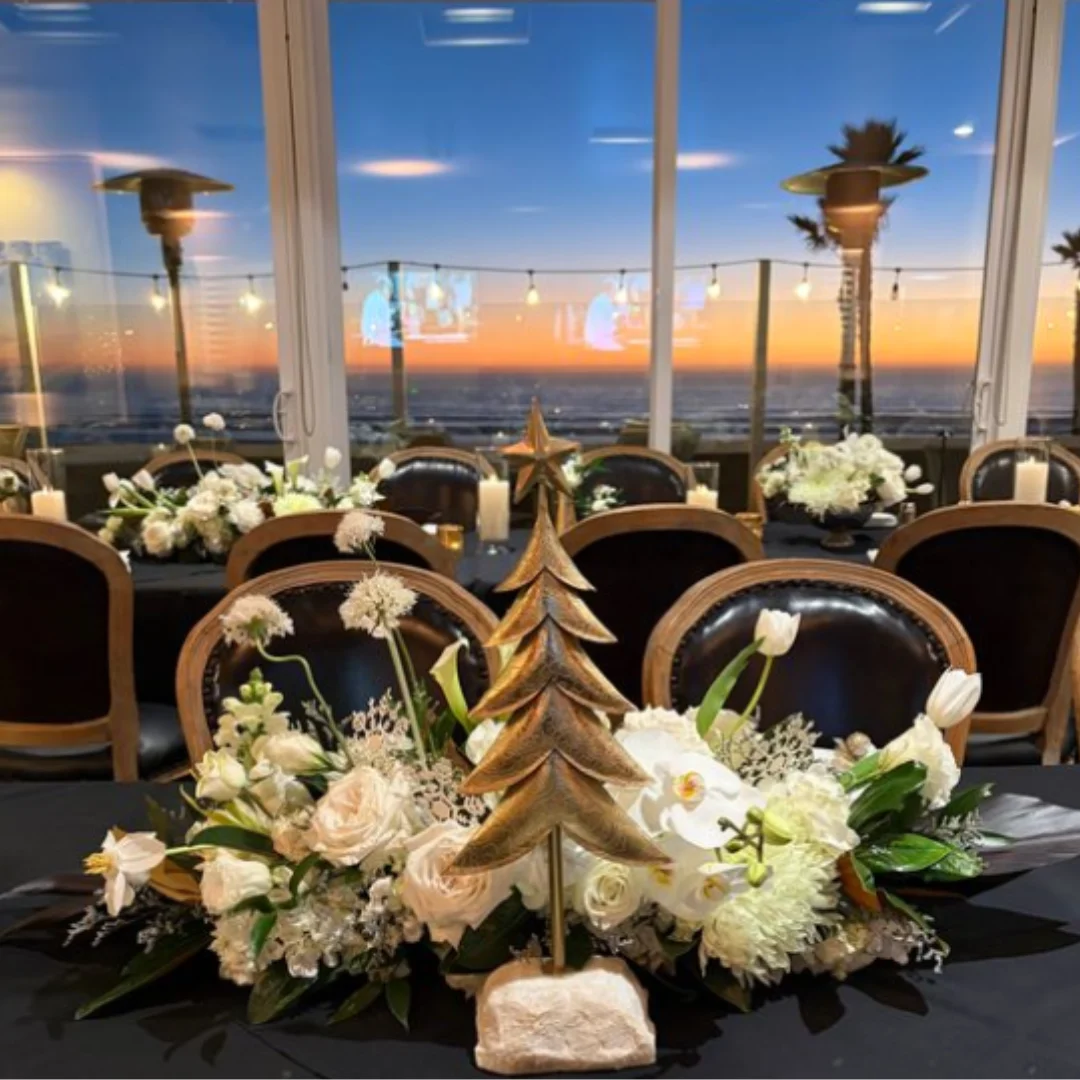 Celebrate Christmas with an oceanfront dinner at SeaVenture!